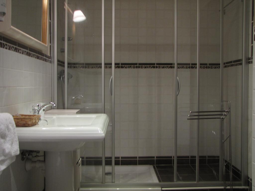 Hostal Beti-Jai Aoiz Bilik gambar