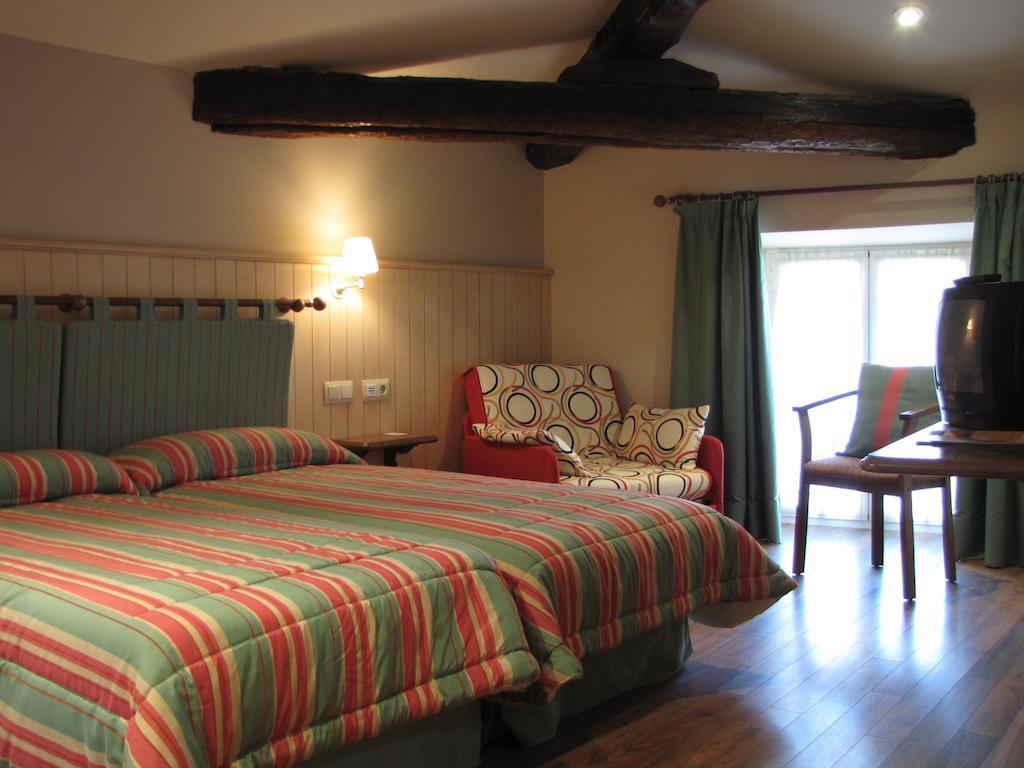 Hostal Beti-Jai Aoiz Bilik gambar